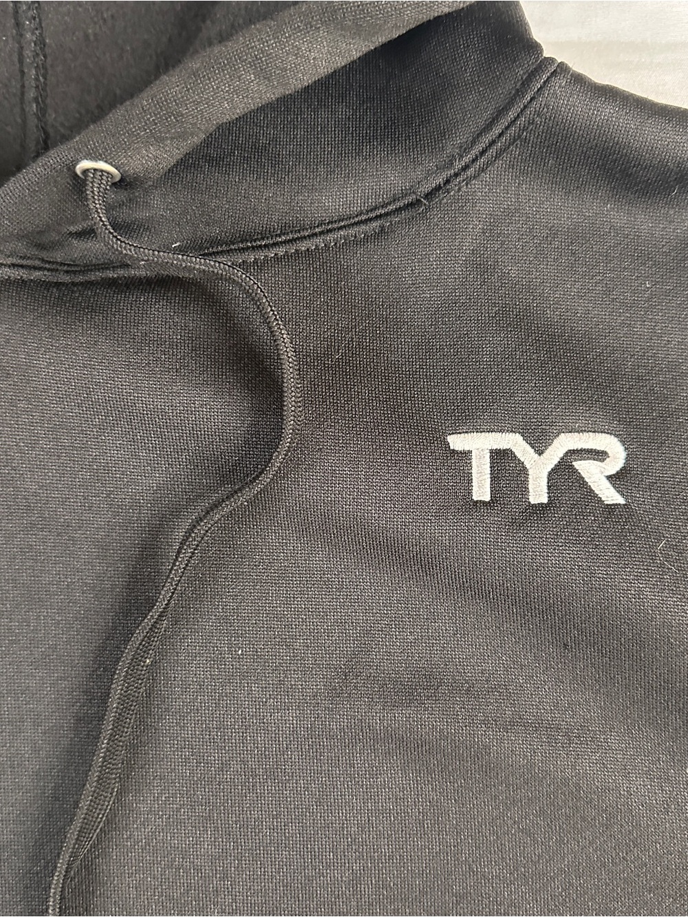 TYR Hoodie - Men’s Size Large - Black Pullover Hoodie  - (533)